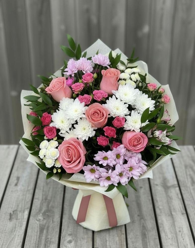 Букет цветов из: Альстромерии, Гвоздики, Розы и Хризантемы в Белые Берега