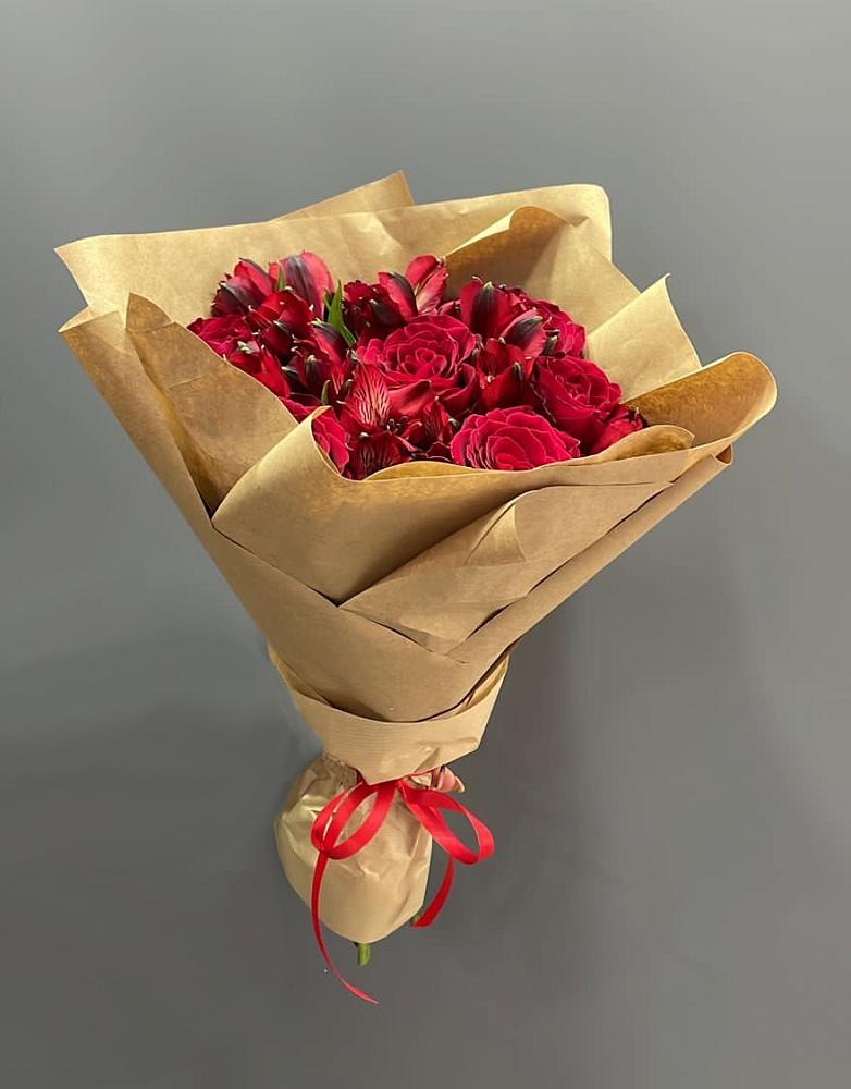 Букет цветов из: Альстромерии и Розы в Белые Берега