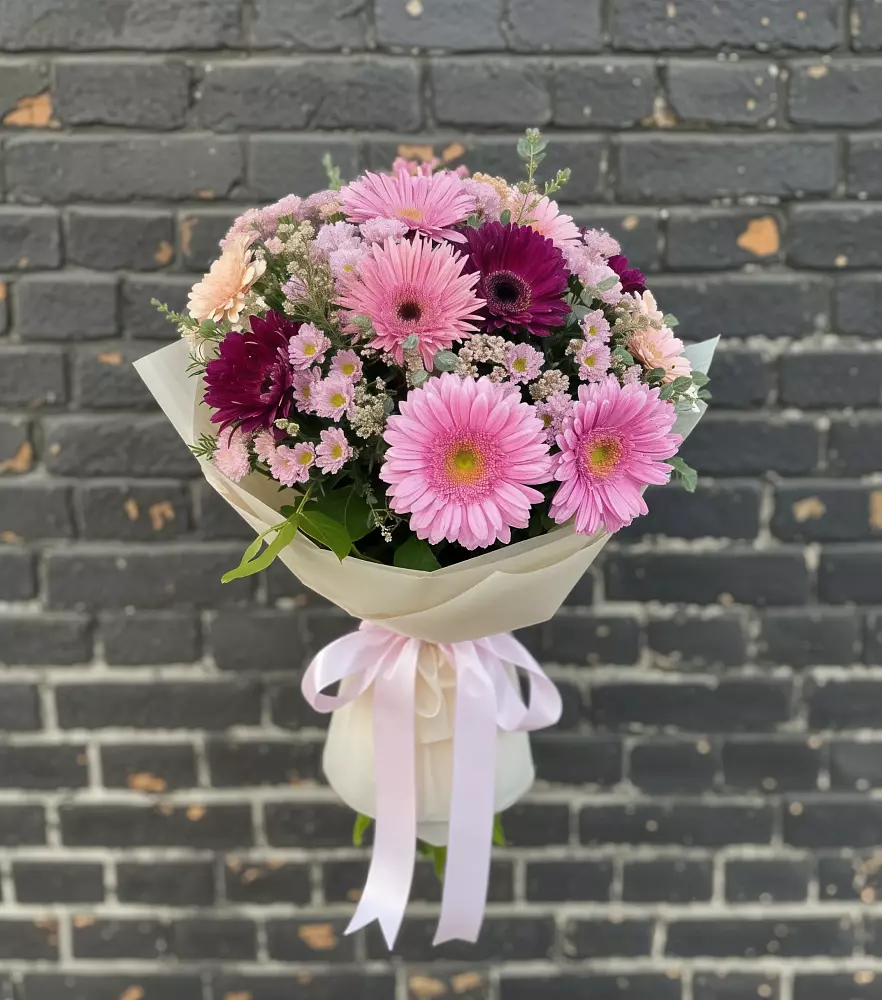 Букет цветов из: Герберы и Хризантемы в Белые Берега