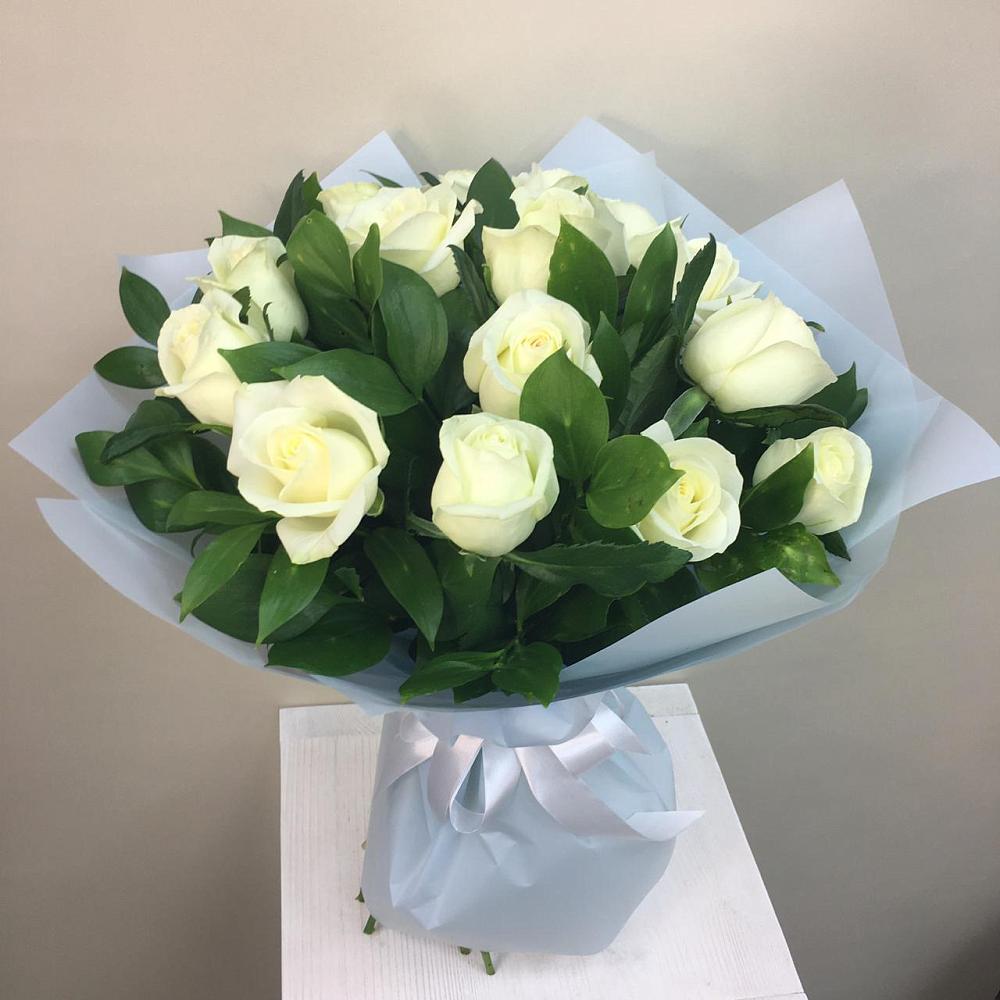 Букет 15 Белых роз Проуд в Белые Берега