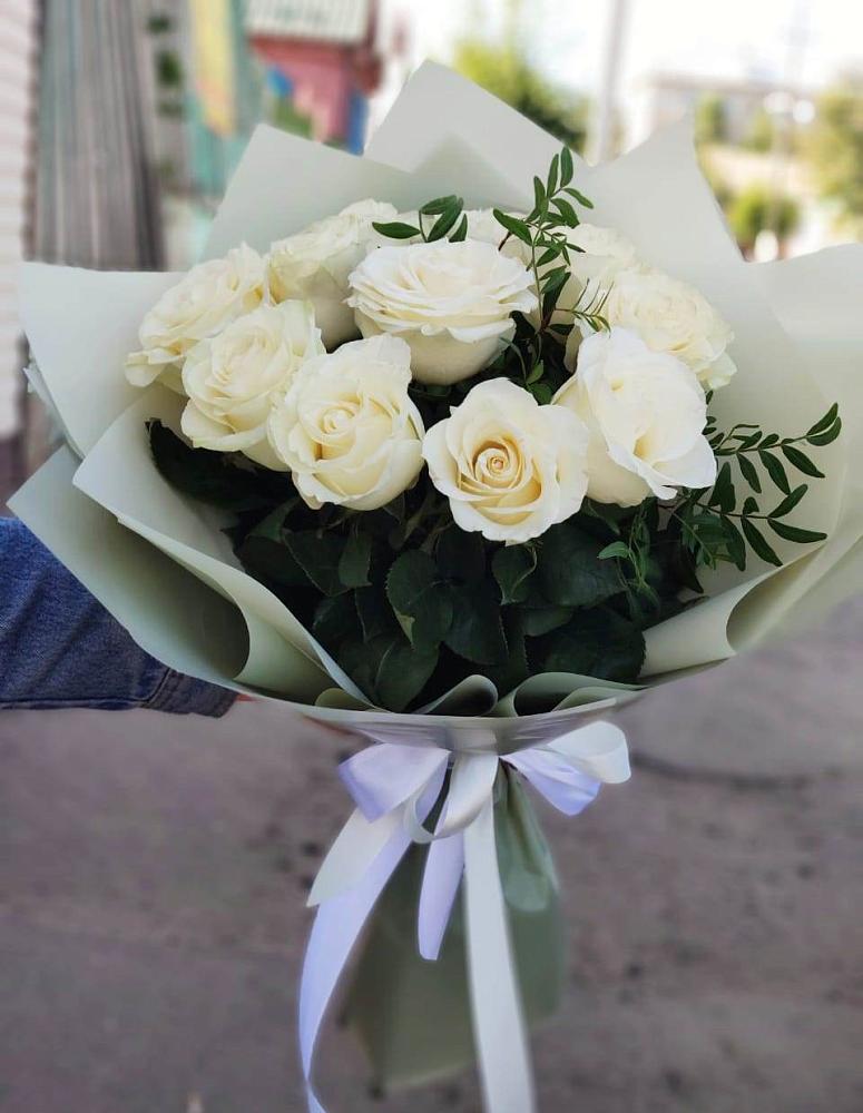 Букет Белые розы Проуд в Белые Берега
