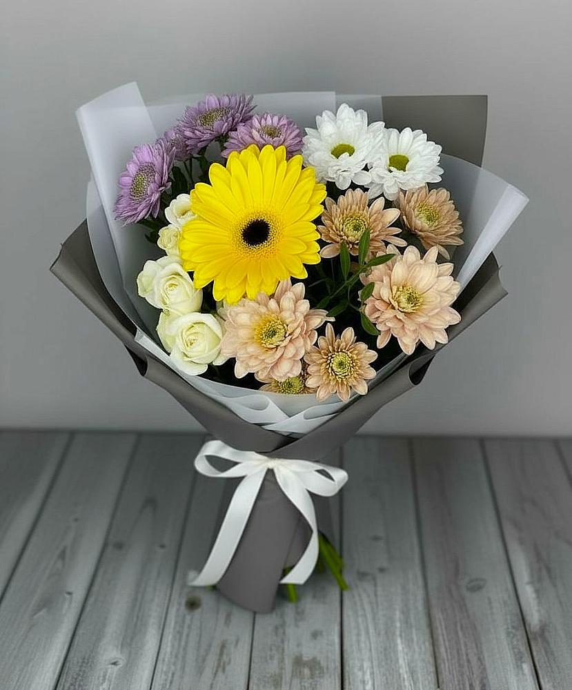 Букет цветов из: Розы, Герберы и Хризантемы в Белые Берега