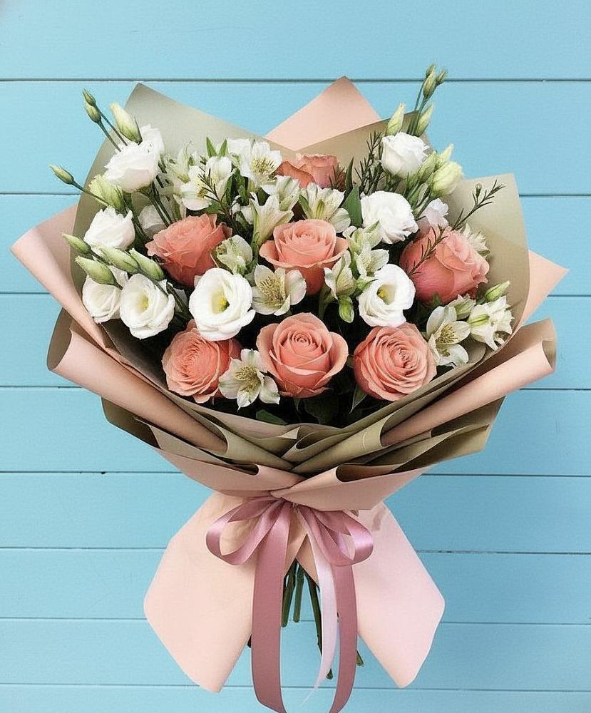 Букет цветов из: Розы, Альстромерии и Лизиантусы в Белые Берега