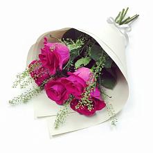 Букет цветов из:  Розы #REPLACE_PRED# Белые Берега