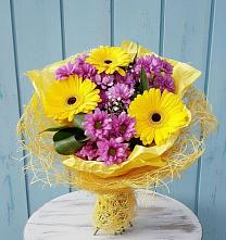 Букет цветов из:  Хризантемы и Герберы в Белые Берега