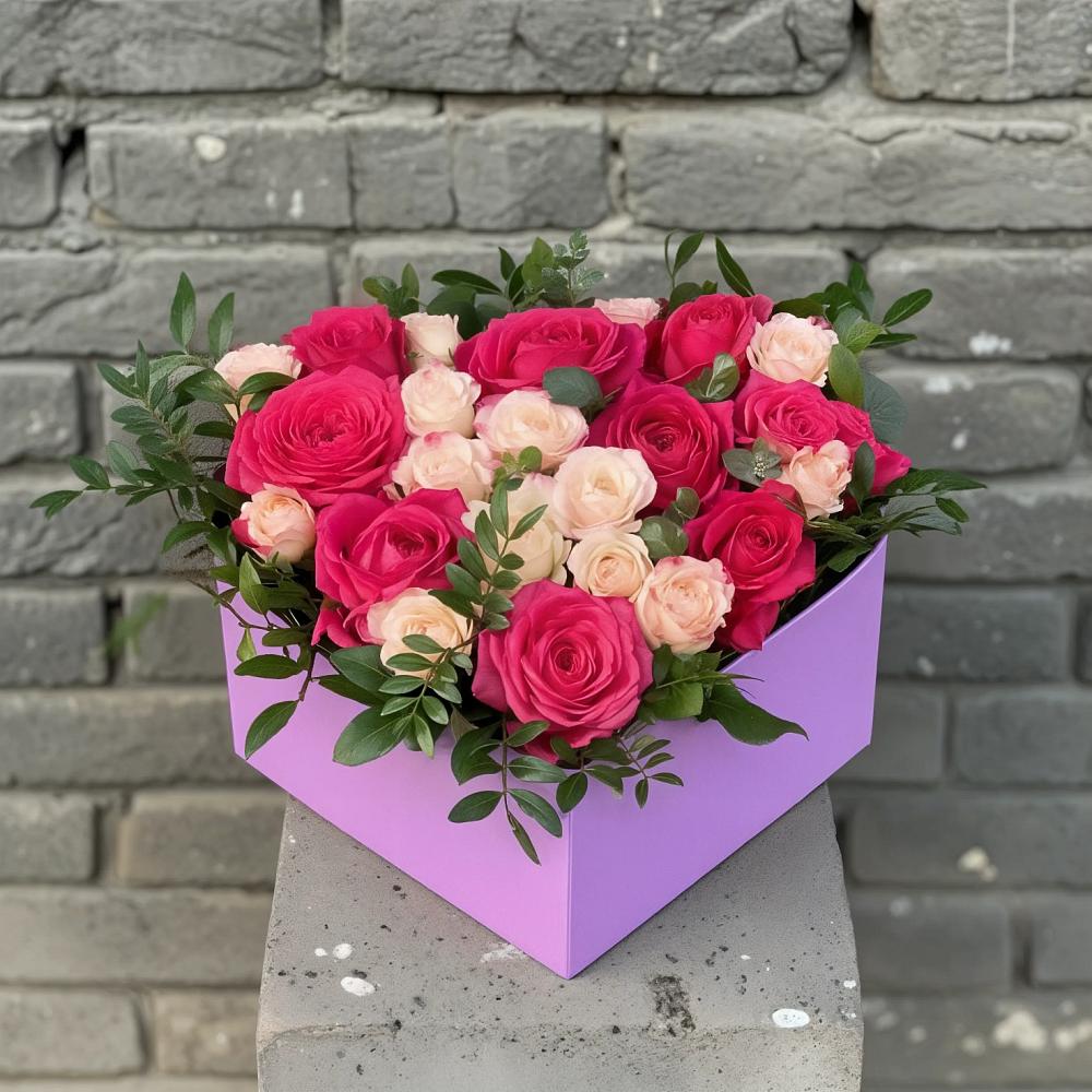 Цветочная композиция из Розы в коробке в Белые Берега