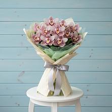 Букет цветов из:  Орхидеи и Розы в Белые Берега