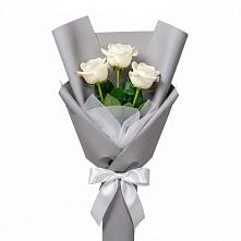 Букет 3 белые розы в Белые Берега