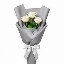 Букет 3 белые розы в Белые Берега