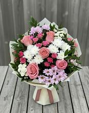 Букет цветов из:  Альстромерии, Гвоздики, Розы и Хризантемы в Белые Берега