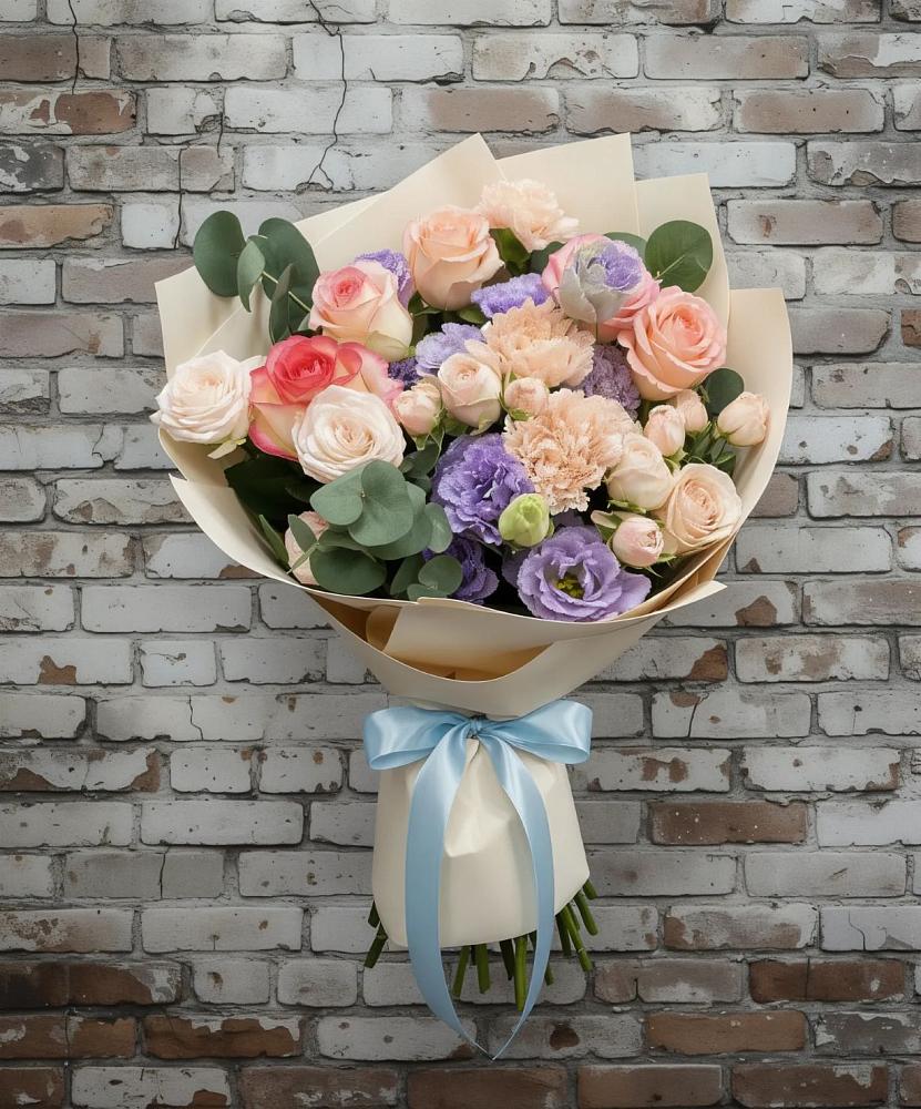 Букет цветов из: Розы, Лизиантусы и Гвоздики в Белые Берега