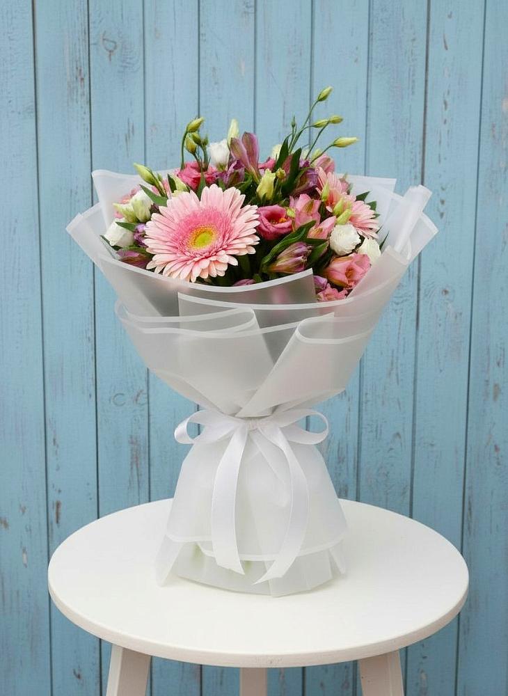 Букет цветов из: Герберы, Альстромерии и Лизиантусы в Белые Берега