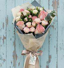 Букет цветов из:  Розы #REPLACE_PRED# Белые Берега