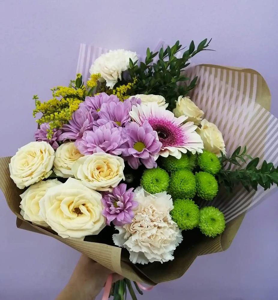 Букет цветов из: Хризантемы, Розы, Гвоздики и Герберы в Белые Берега