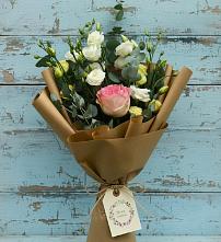 Букет цветов из:  Розы и Лизиантусы #REPLACE_PRED# Белые Берега