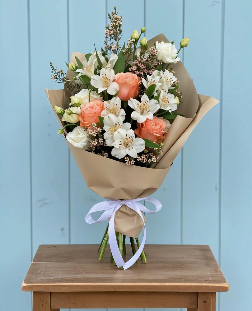 Букет цветов из: Альстромерии, Лизиантусы, Розы и Хризантемы в Белые Берега