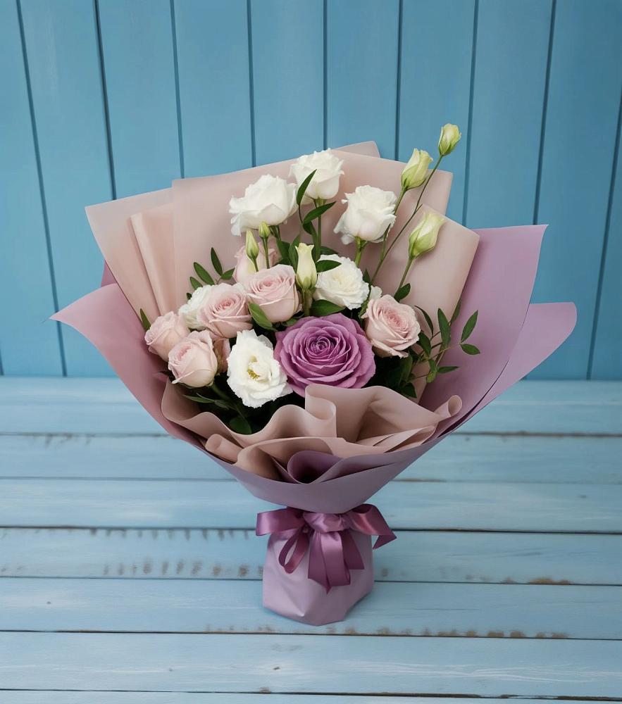 Букет цветов из: Розы и Лизиантусы в Белые Берега